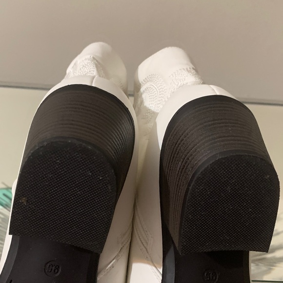 Dream Pairs White Ankle Boots - Picture 12 of 16